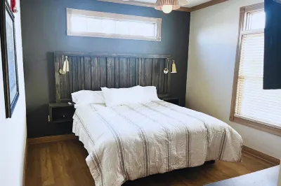 Wandering Waves - Beachfront condo right on Lake Michigan. Hotel di 