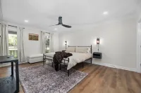 Cozy/Luxe Countryside Estate on Private Grounds in South CLT- King Suite! Hotels in Marvin