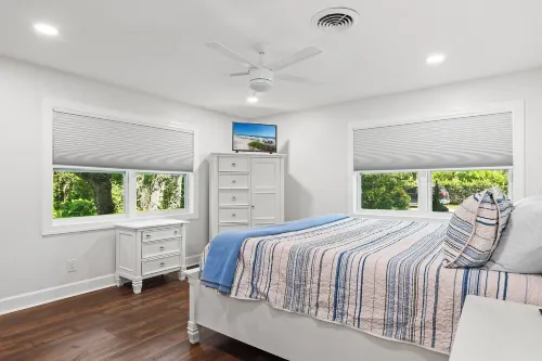 Beach Bungalow w/ Private Beach Access   1 BD, 2 BA, Dogs Welcome, Quiet Hotels in Wabasso Beach