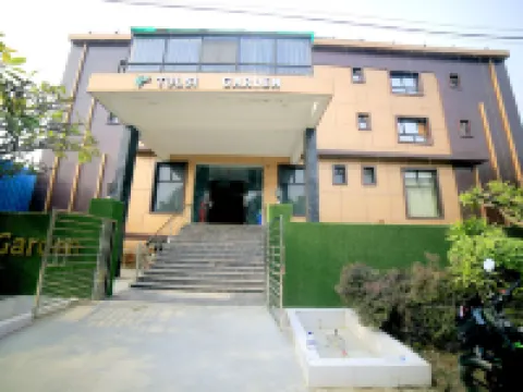 สวนทูลซี - ใกล้พรีมมันดีร์วรินดาวัน โรงแรมในมธุระ