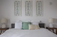 Feel@Home I Rosenberg I Lakeview Hotels near Tower of Refuge Church