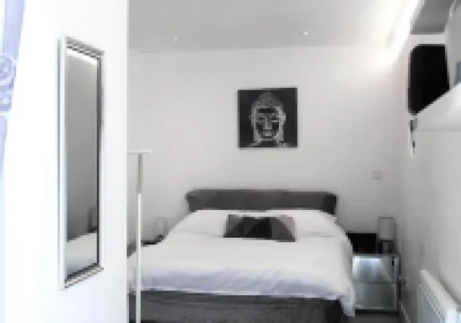 倫敦烏克斯橋美麗的一卧室工作室