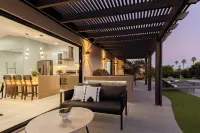 كاليبسو باي أفانتستاي إنترتينرز بارادايس بول، هوت توب، باتينج جرين