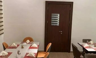 Debbie's Suites and Apartments