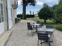 Château Bonalgue - Pomerol Hotels in Libourne