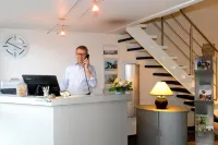 Hotel Vijfwegen Отели в г. Розеларе