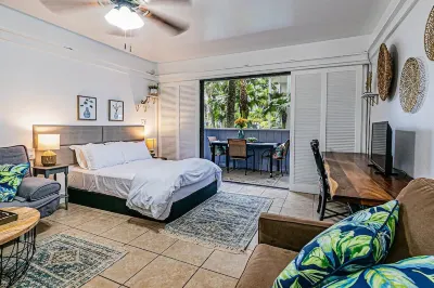 Waiakea Villas Gem. Shared Pool & Private Balcony!