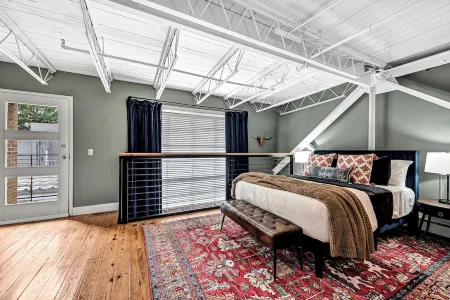 The Alma Mater on Dickson + 2 Parking Spots