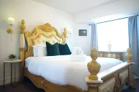 Stunning Waterfront 3BR Retreat in Discovery Bay