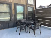 Luxury Retreat • Hot Tub • Walkable • Mountain Views • 3 King Bedrooms • Modern