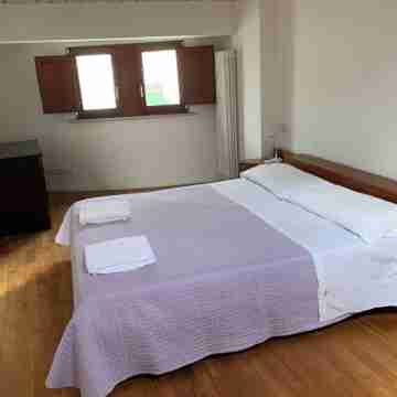 Elegant apartment in the seaside park in Marina Centro Rooms