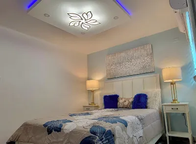 Villa Santorini 3-bedroom apartment in welcoming Bayamón with WiFi, AC. Enjoy Hotels near Church of Scientology of Puerto Rico