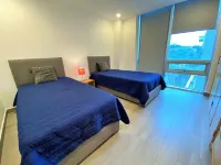 Freshly renovated apartment, walk distance from supermarkets and restaurants Hotels near Campo De Futbol Río Hondo.