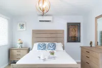 1BR/1BA New Oceanside Condo โรงแรมใน