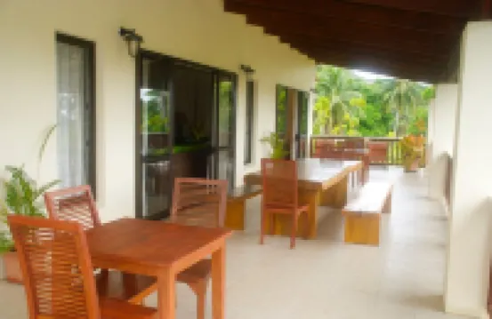 Mataheres Upstairs Muri