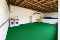 Freedom Surf House Hotels in Reguengo Grande