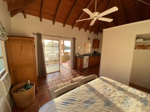 Ayiti Cottage – A Peaceful Island Retreat with Stunning Bay Views