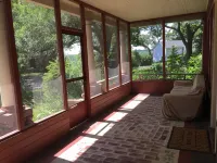 Beautiful old home with lots of character, a few blocks from downtown Prescott! Hotels in Pierce County