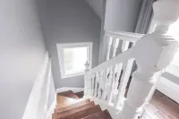 Two Bedroom 2nd Floor Apartment 20 miles from NYC