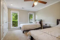 Pleasant Hill Estate