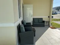 Seamist Holiday home with Spectacular Mountain View,  walk to beach pool gym