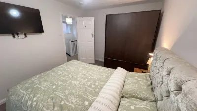 Modern 4 bed house Stevenage 22mins from London King’s Cross. Hotels near Stevenage Railway Station
