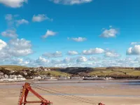 * Fisherman’s Cottage * with panoramic river views Hotels in Appledore
