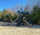 Winni Chalet w/ lake, beach, & boat launch access