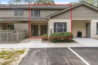 Pet-Friendly 3 bedroom/3 bath townhouse at Sunset Beach, NC Hotels in Sunset Beach