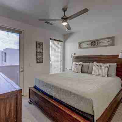 New • Loft 19 • Heated Pool • Pickle Ball • Trails Rooms