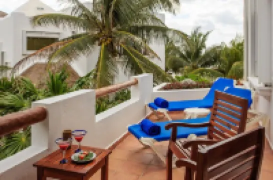 Villa Umakiha, Secluded Beach Villa with Private Pool + Jacuzzi!