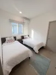 Luxurious Villa steps to kid friendly beach, high speed internet