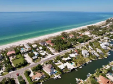 Beautiful canal front unit!See manatees playing from your living room.Cabana #12 Hotels in Longboat Key