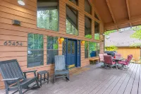Huge Mountain Chalet - Gourmet Chefs Kitchen - Pool - One Block From Sandy River