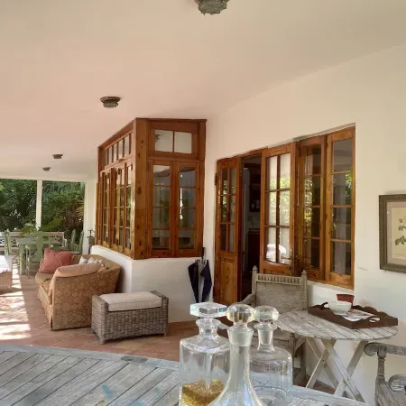 Magical private estate:3 bed Sage Cottage,big porch near Cambridge Beaches & fun Отели в г. Сэндис