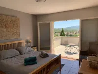Air- Conditioned  5 Bedroom Villa with Stunning Castle Views - 빌라