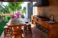 Wonderful residence w/studio, 15 min walk distance from beach & restaurants!