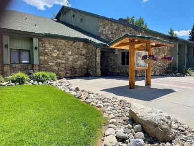 "Mom's House" Premier 2 bed 2 bath Breckenridge Chalet Hotels near Green Mountain Reservoir