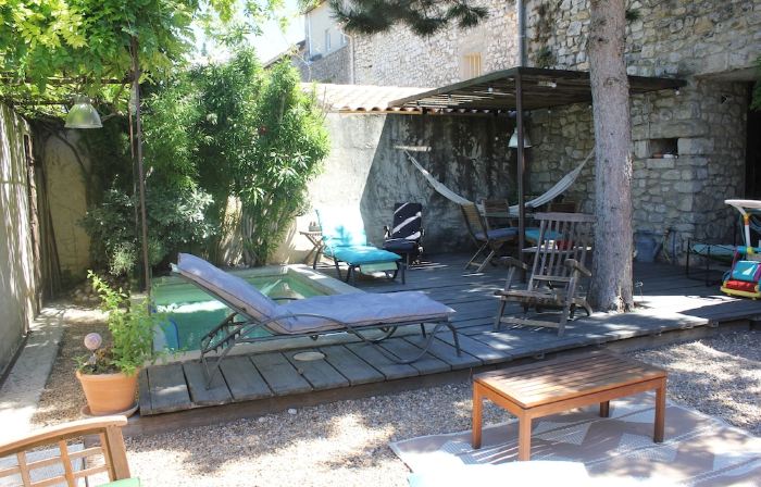18 Century Provencal Mas With Swimming Pool