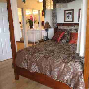 Hidden Gem! Exceptional 1 Bed/1Bath Ocean & Beachfront Kihei Rooms