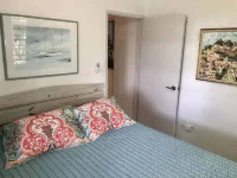 LimeTree Studio, Pelican Key. Cozy retreat in excellent location!