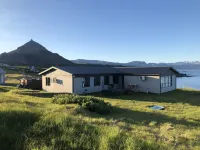 Hellnar Ocean View Villa Hotels near Ingjaldshóll Church