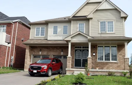 Spacious stay, 15 min to Niagara Falls & US border (Basement Apartment) Отели в г. Торолд