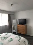 Sunny Little Gem on the Flat