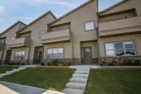 Oasis while you call the HOGS! Hotels near Bud Walton Arena