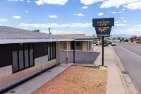 The Golden Spurs Hotels in Panguitch