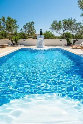 판타지 룸 Pollonia Beach 주변 호텔