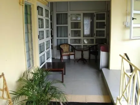 Auberge le Saladier Отели рядом с достопримечательностью «Mauritius Duty Free Paradise Co Ltd.»