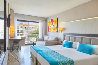 Fergus Style Bahamas - بار