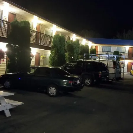 Cache Creek Inn